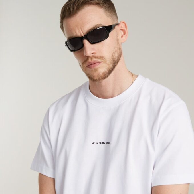 Center Chest Logo Loose T-Shirt Center Chest Logo Loose T-Shirt