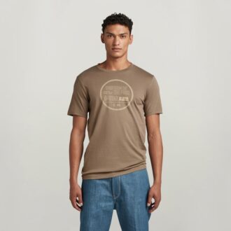 Chest Graphic Slim T-Shirt