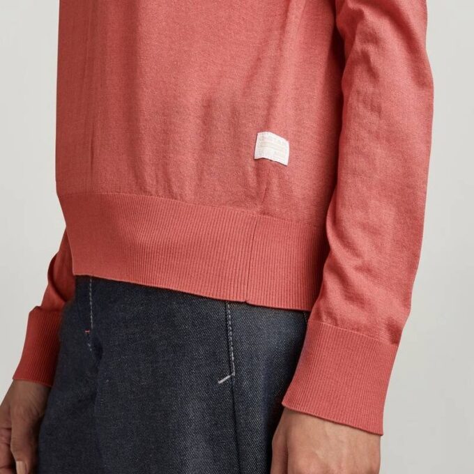 Core Round Neck Knitted Sweater