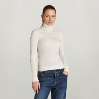Core Slim Turtle Knit