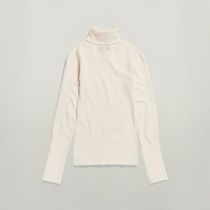 Core Slim Turtle Knit