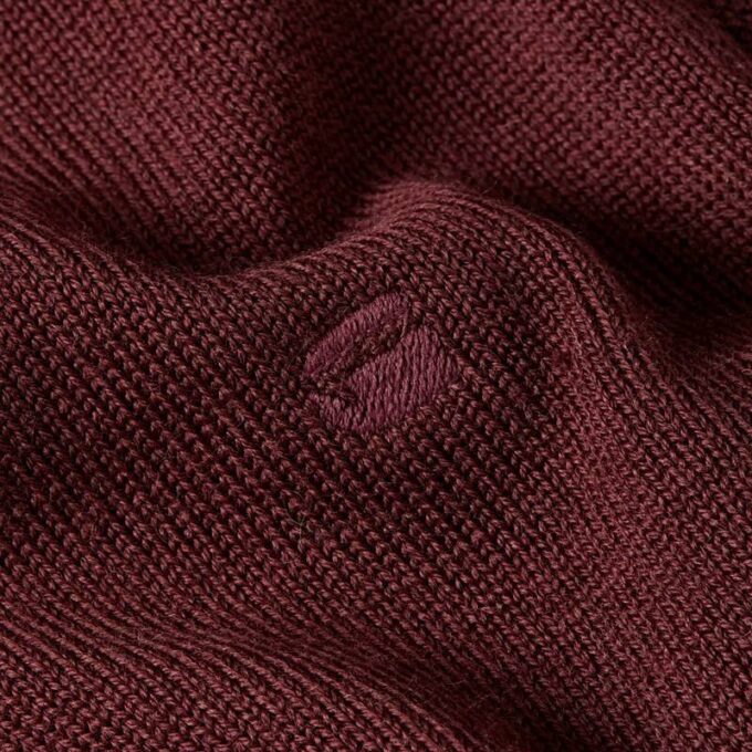 Core Turtle Slim Knit