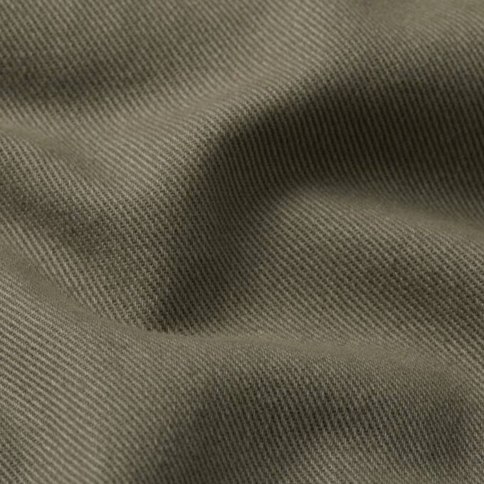 Relaxed Straight Chino