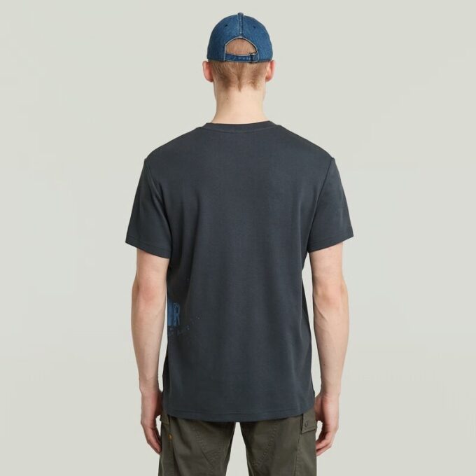 Sprayed Graphic T-Shirt Sprayed Graphic T-Shirt