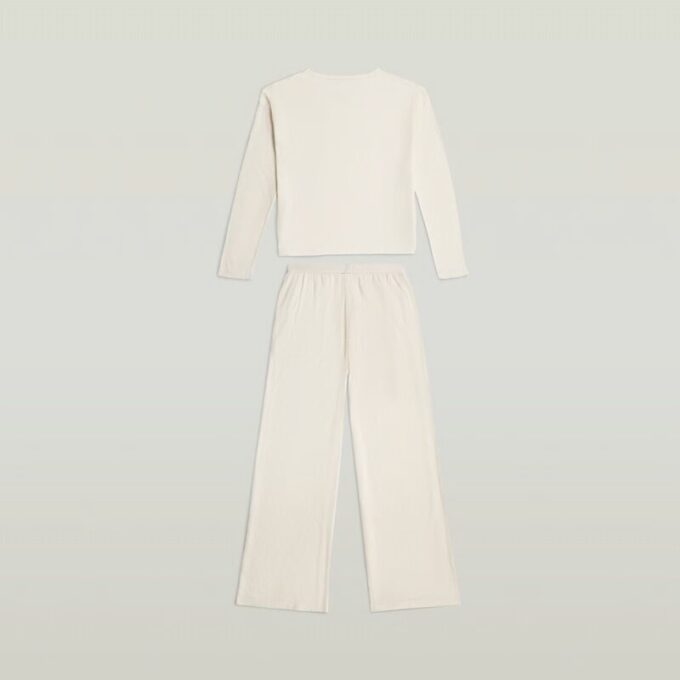 Tee and Pant Pajamas Set Tee and Pant Pajamas Set