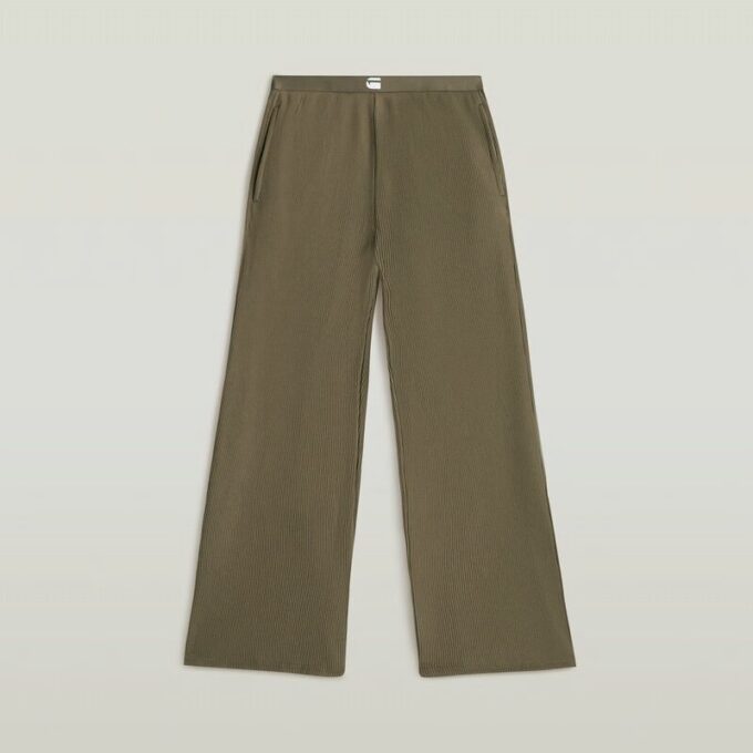 Tee and Pant Pajamas Set Tee and Pant Pajamas Set