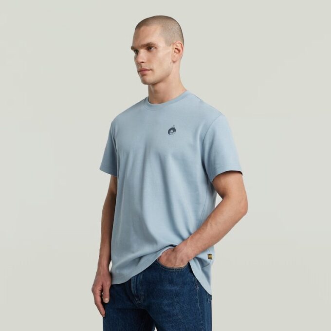 Trims Back Graphic T-Shirt Trims Back Graphic T-Shirt