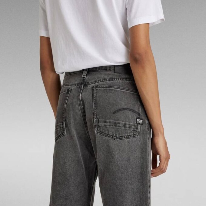 Type 89 Loose Jeans