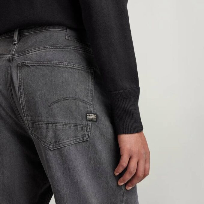 Type 89 Loose Jeans