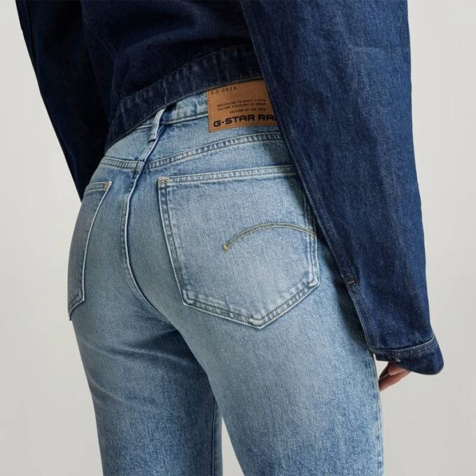 Viktoria High Straight Jeans Viktoria High Straight Jeans