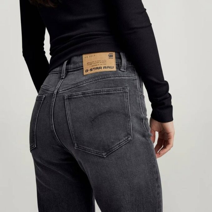 Viktoria High Straight Jeans Viktoria High Straight Jeans
