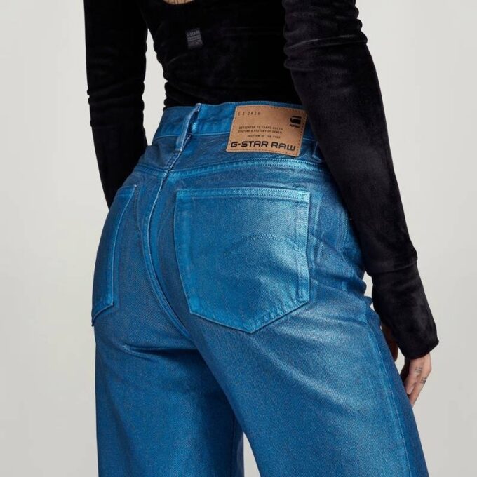 Viktoria High Straight Jeans Viktoria High Straight Jeans