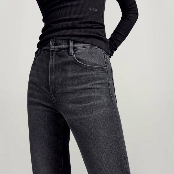 Viktoria High Straight Jeans Viktoria High Straight Jeans
