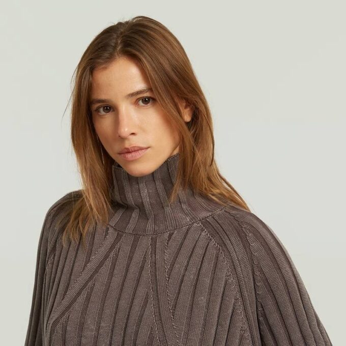 Washed Loose Turtle Knit Pullover